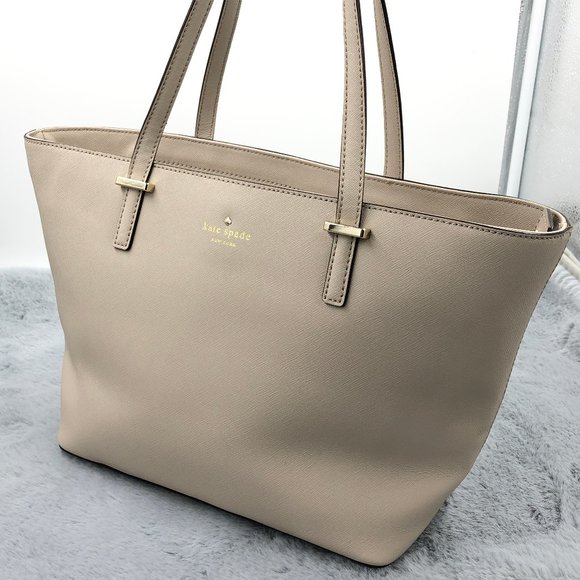 kate spade Handbags - Kate Spade | Leather Tote in Taupe